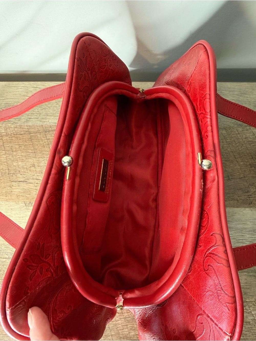 DANIER Vintage Red Leather Kisslock Shoulder Bag Purse Filagree Pattern - Picture 11 of 16